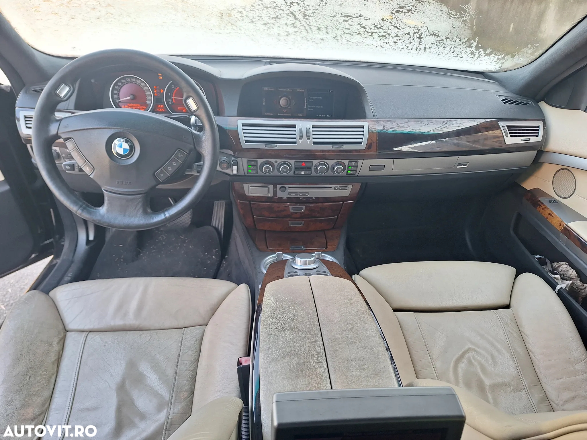BMW Seria 7 760i A - 18