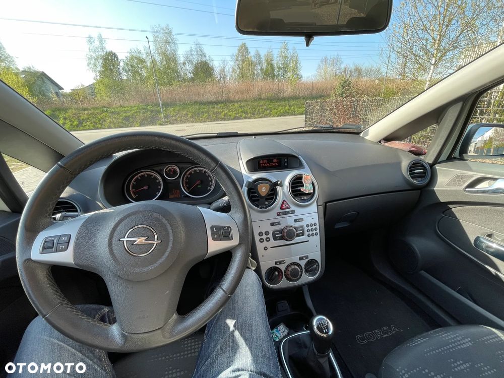 Opel Corsa 1.4 16V Innovation - 7