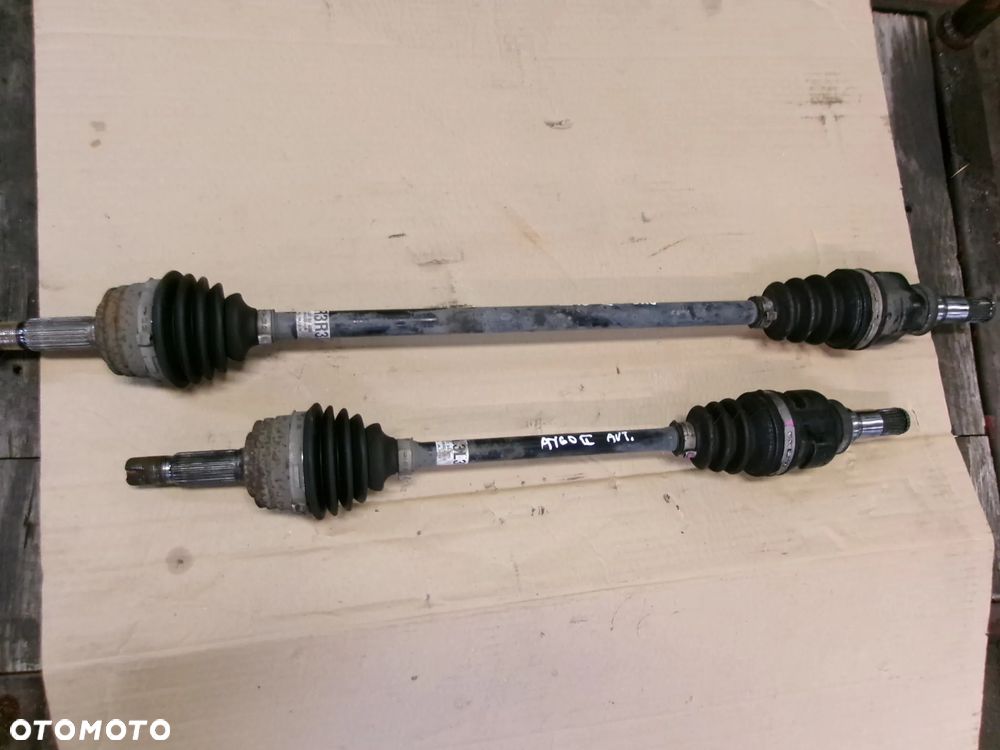 PÓŁOŚ PÓŁOŚKA TOYOTA AYGO II  AUTOMAT - 1