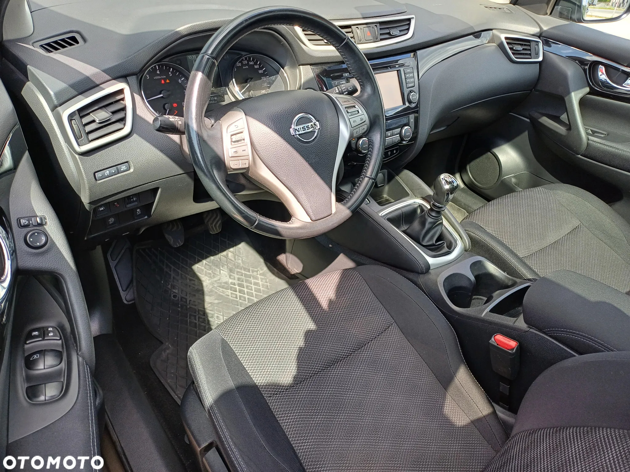 Nissan Qashqai 1.2 DIG-T N-Connecta - 6