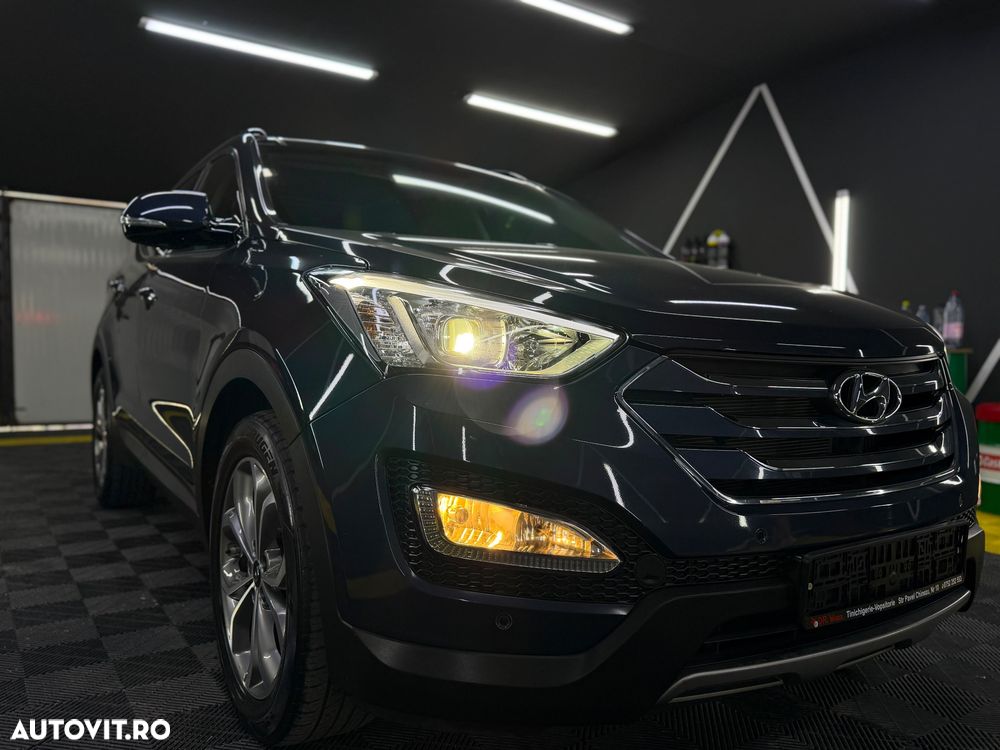 Hyundai Santa Fe Grand 2.2 CRDI 4WD Automatik Premium - 28
