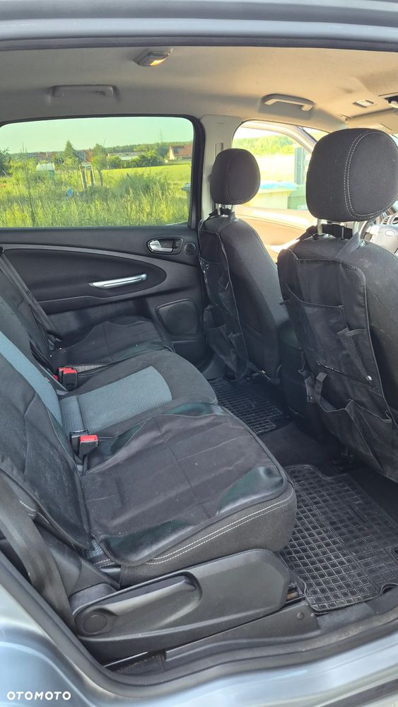 Ford S-Max 2.0 TDCi DPF Trend - 13