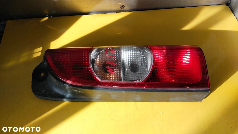 LAMPA TYŁ RENAULT MASTER - 2