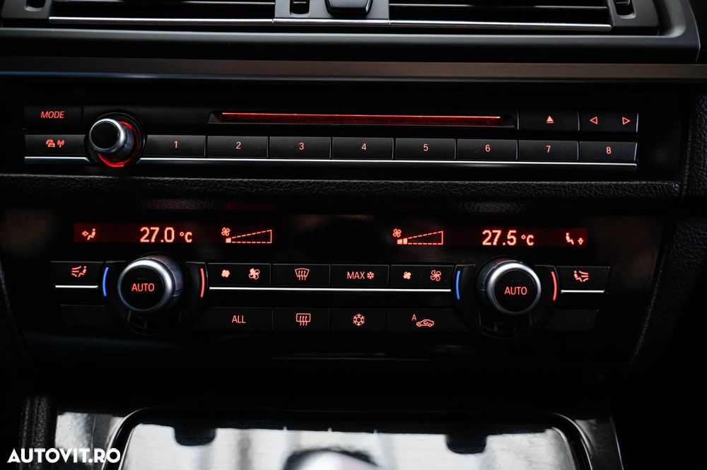 BMW Seria 5 520d Sport-Aut. - 17