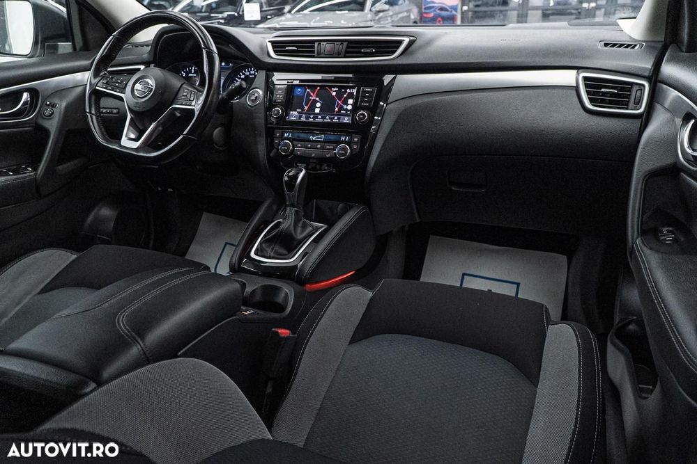 Nissan Qashqai 1.7D 150CP ALL MODE 4X4-I X-TRONIC N-Connecta - 3