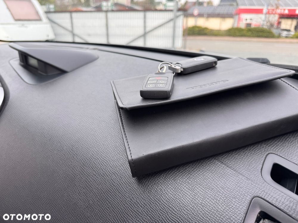 Volvo XC 60 D3 R Design - 17