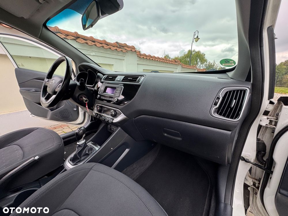 Kia Rio - 17