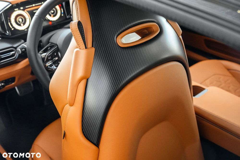 Aston Martin Vanquish - 16