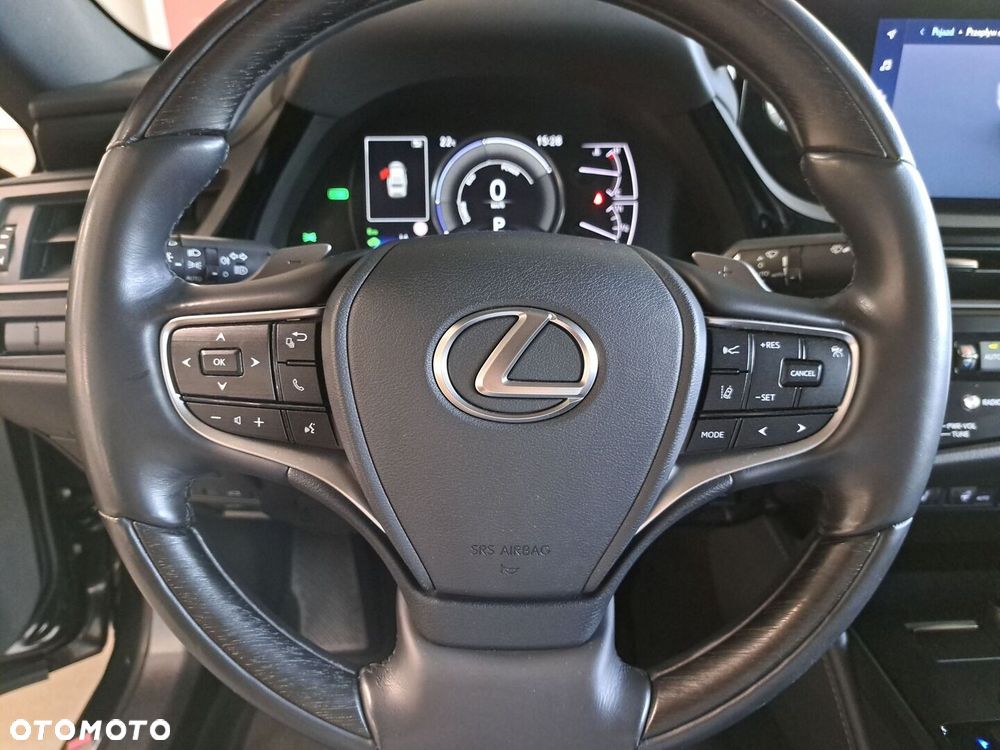 Lexus ES 300h Prestige - 33