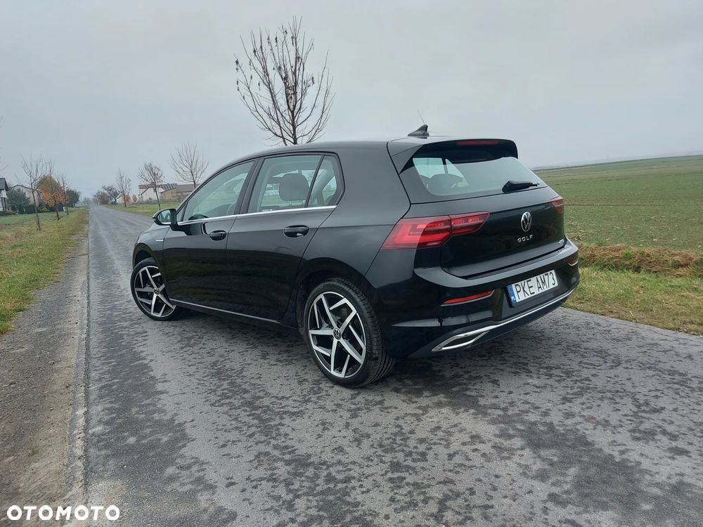 Volkswagen Golf - 11