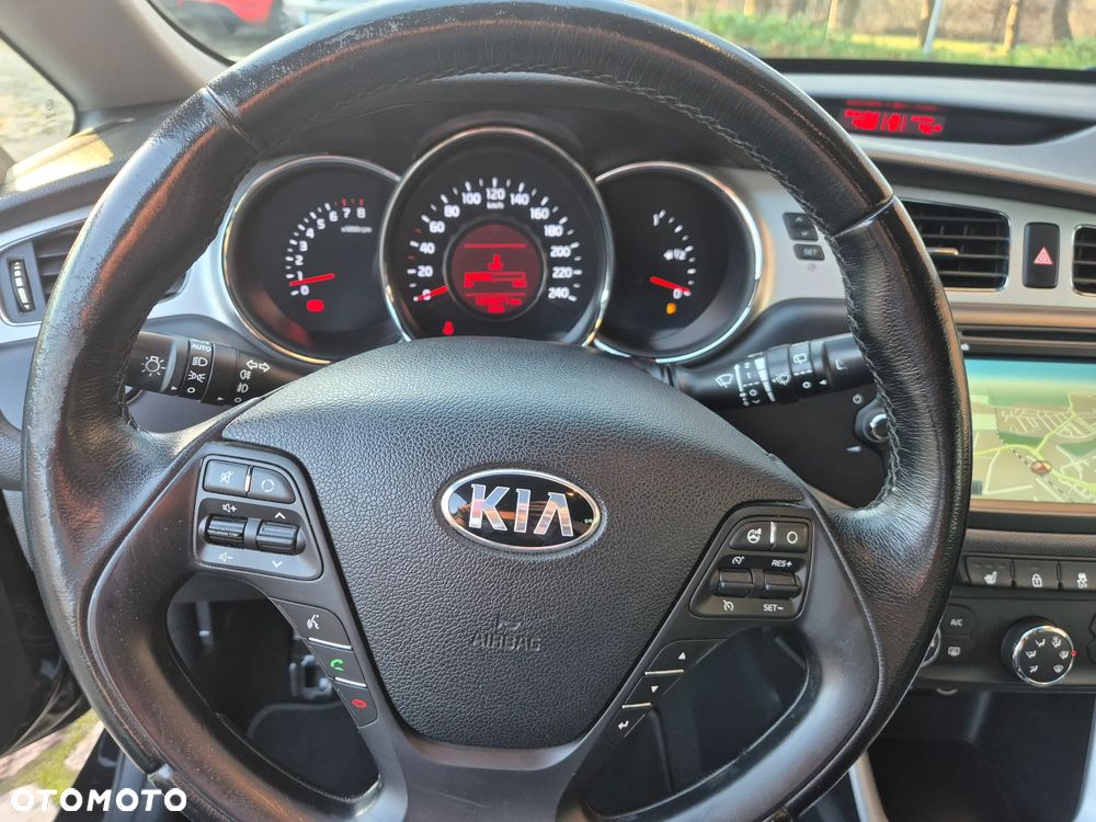 Kia Ceed 1.6 GDI Dream-Team Edition - 21