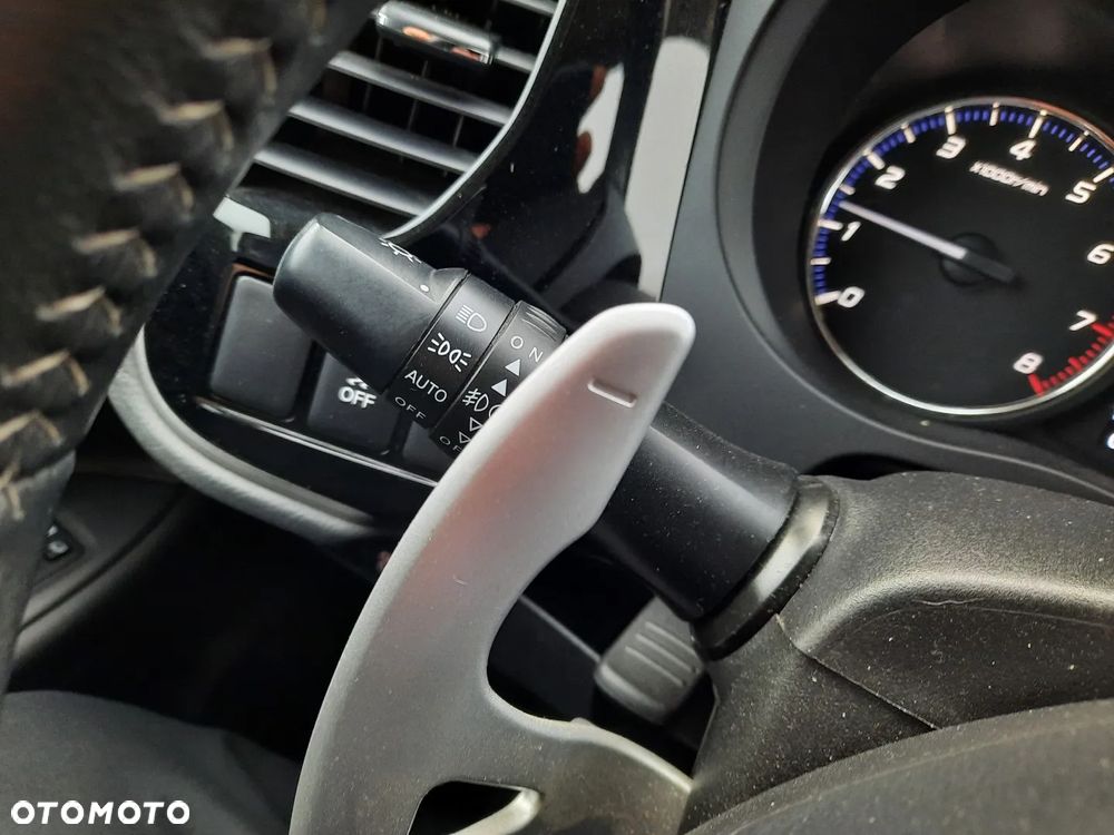 Mitsubishi Outlander 2.0 Intense Comfort 4WD CVT - 24