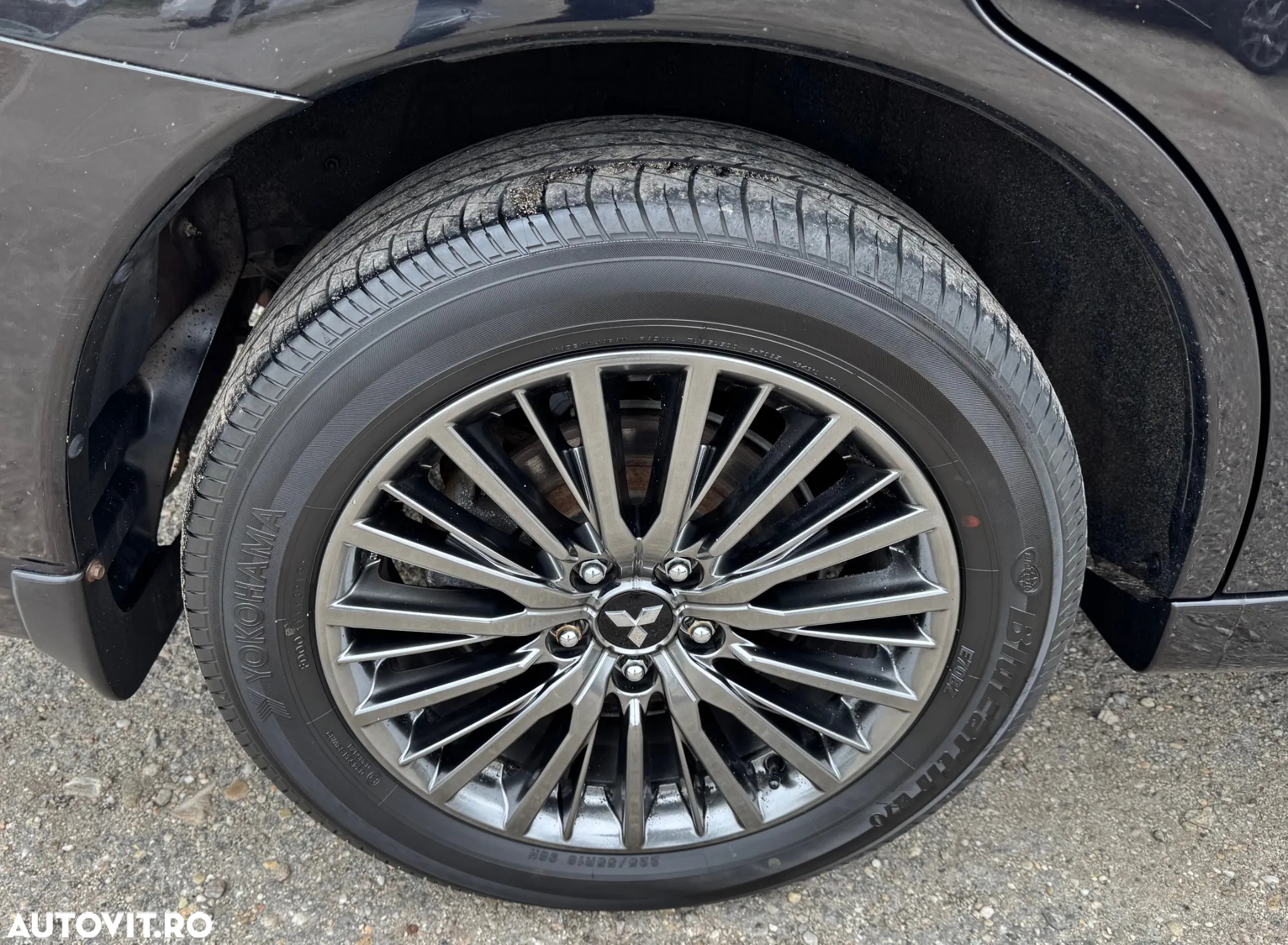 Mitsubishi Outlander 2.4 4WD Plug-In Hybrid Top - 9