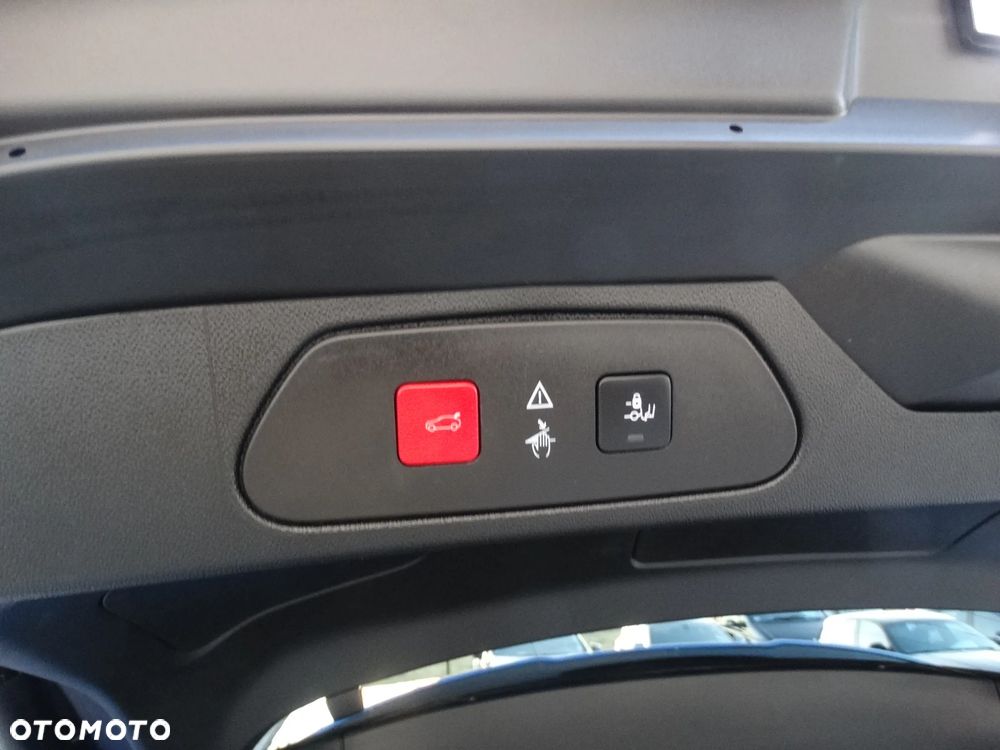 Opel Grandland X 1.2 Start/Stop Design Line - 24