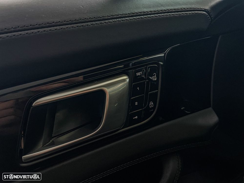 Porsche Panamera Sport Turismo 4 E-Hybrid Platinum Edition PDLS - 22