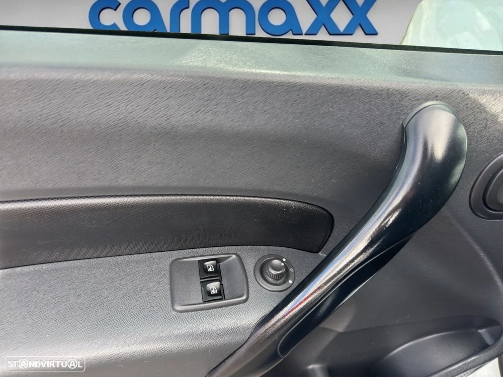 Renault Kangoo 1.5 dCi - 11