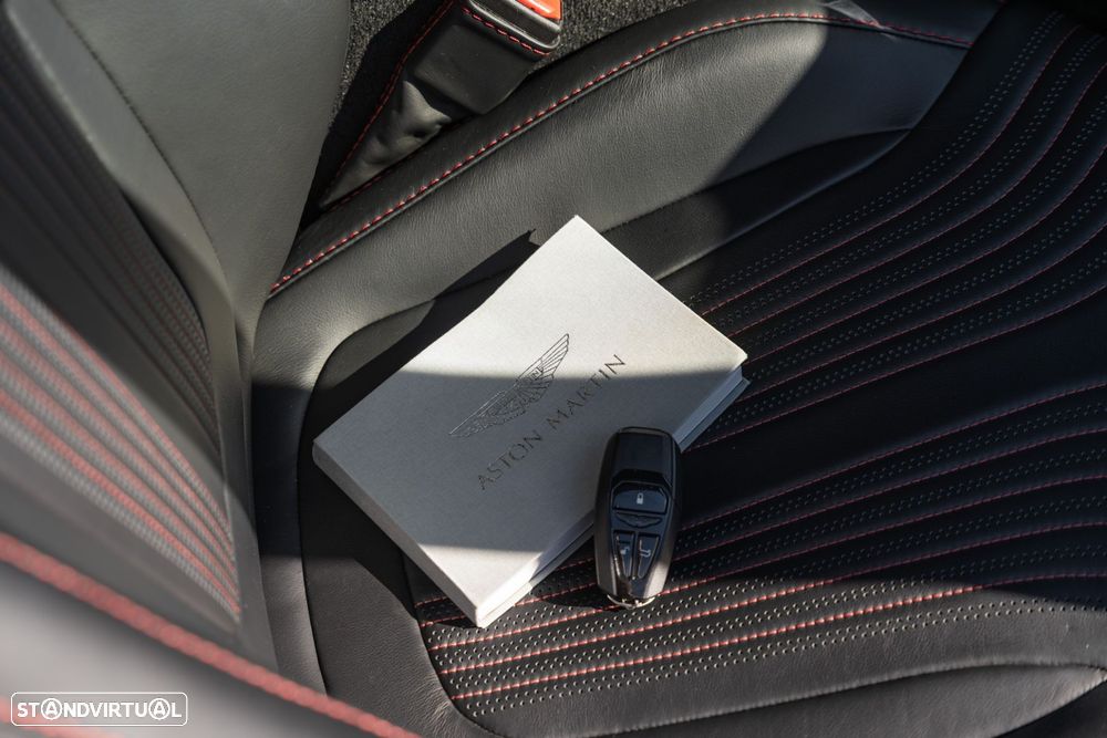 Aston Martin DB11 Coupé V12 AMR - 14