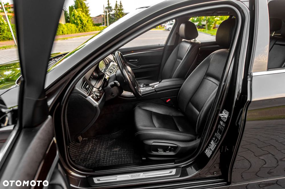 BMW Seria 5 530d Sport-Aut Luxury Line - 6