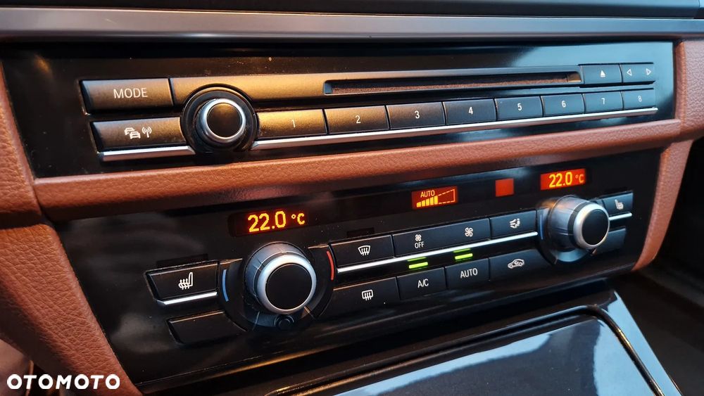 BMW Seria 5 520d Sport-Aut - 17