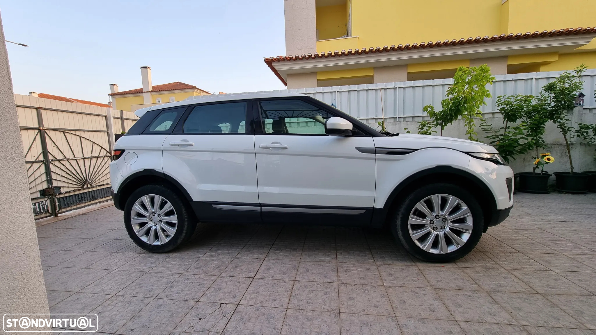 Land Rover Range Rover Evoque 2.0 TD4 Pure - 5