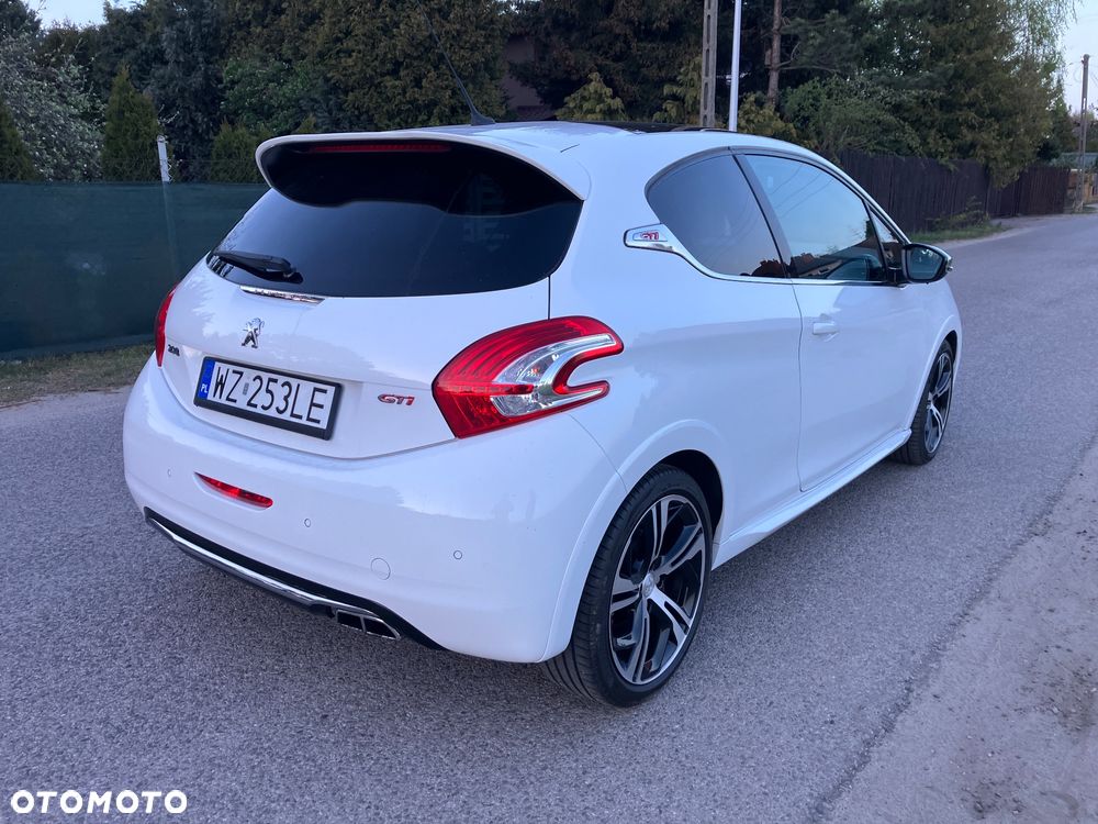 Peugeot 208 1.6 THP GTi - 23