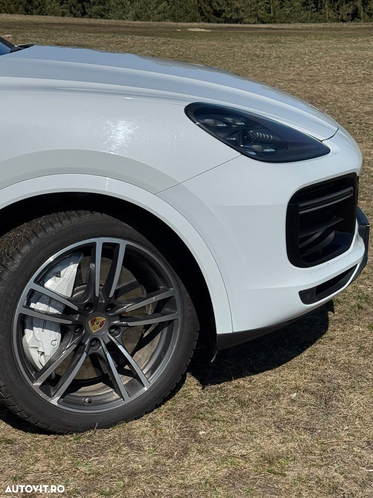 Porsche Cayenne Turbo Tiptronic S - 9