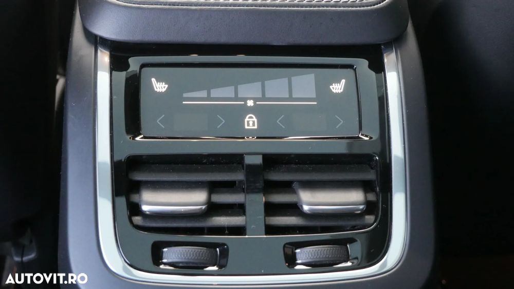 Volvo XC 90 T8 AWD Recharge Geartronic RDesign - 24