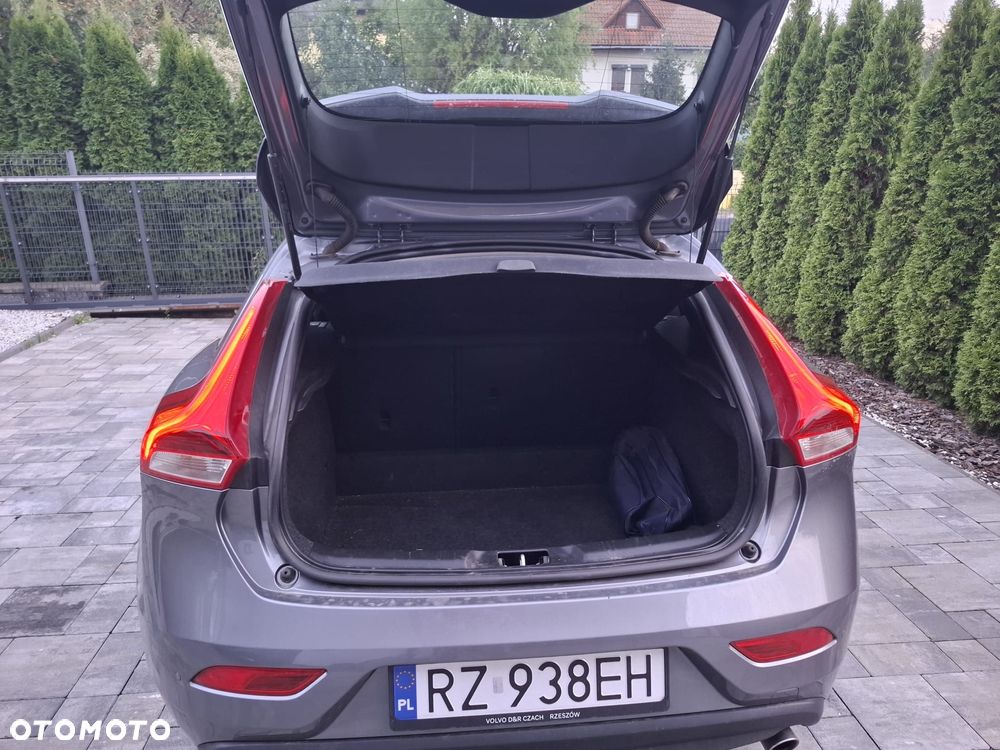 Volvo V40 T3 Drive-E Momentum - 6