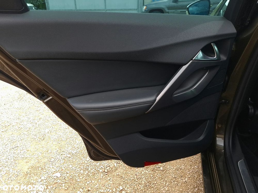 Citroën DS5 HDi 165 SoChic - 24