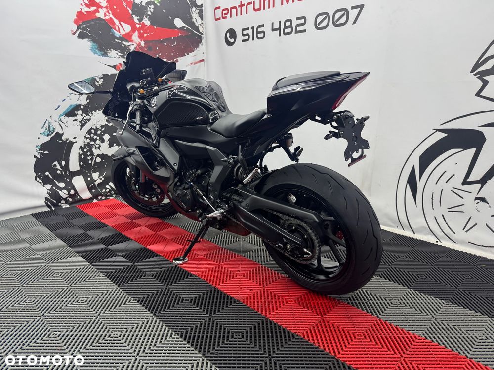 Yamaha R7 - 6