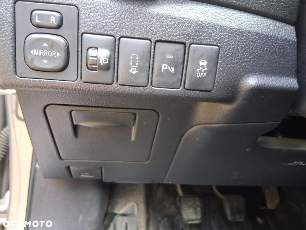 Toyota Auris 1.6 Premium Comfort - 7