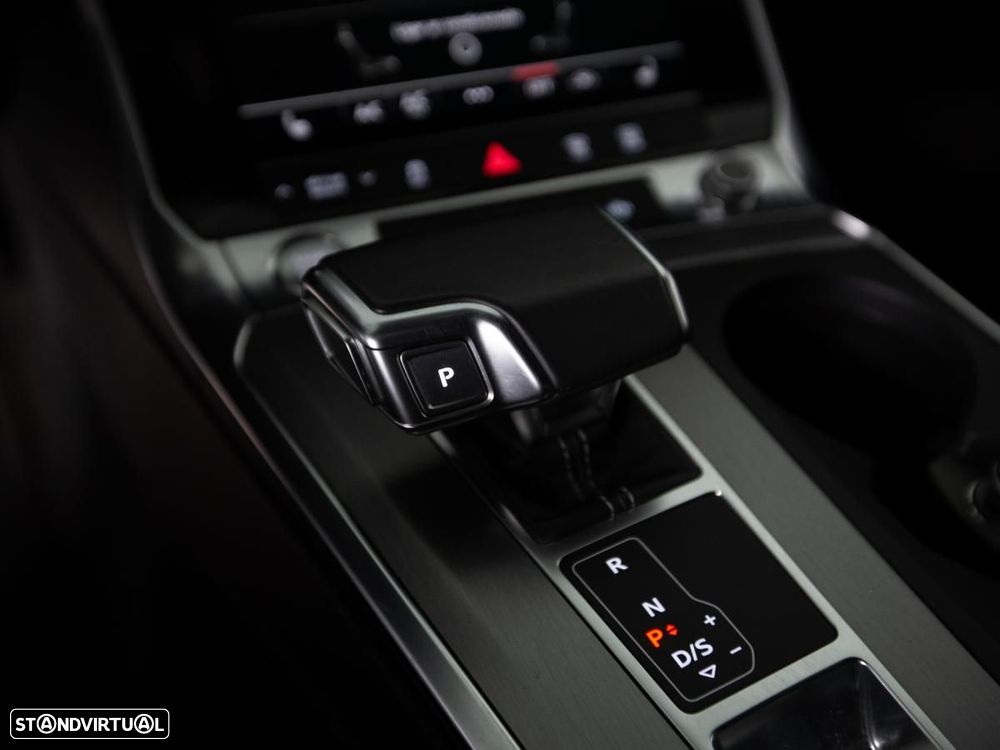 Audi A6 Avant 35 TDI S tronic S line - 26