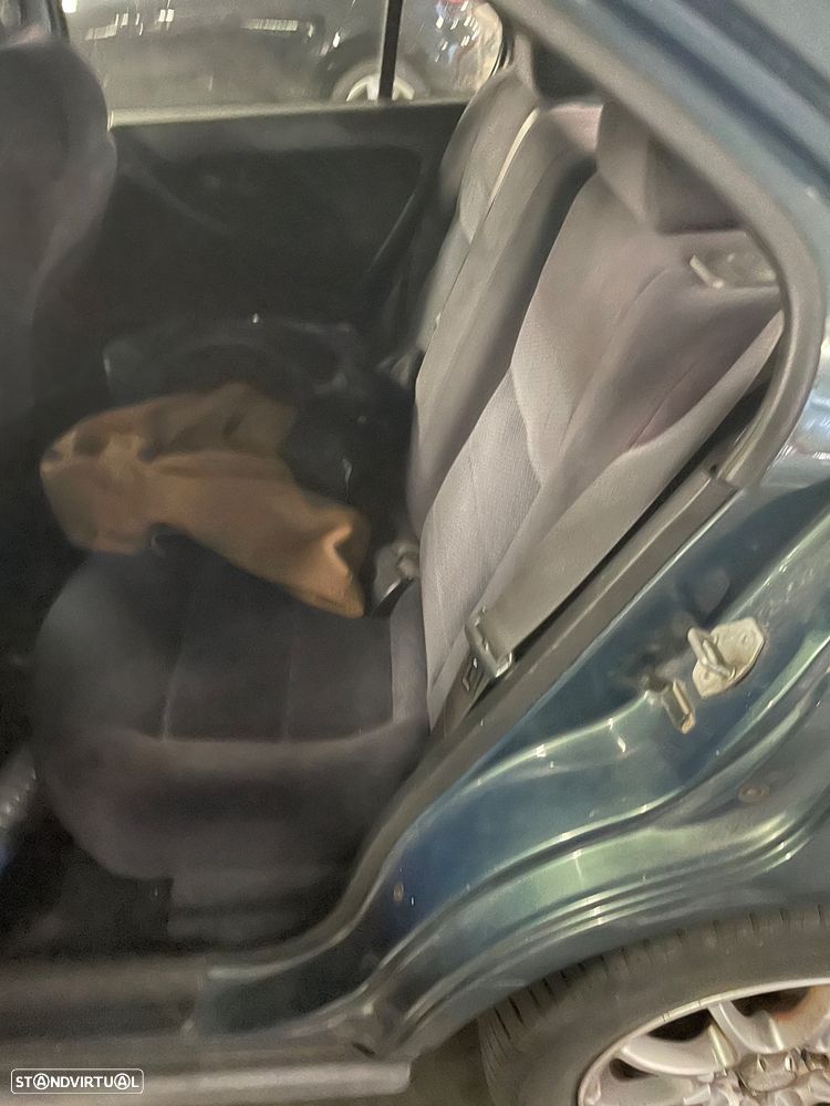 Honda Civic 1.5i - 6