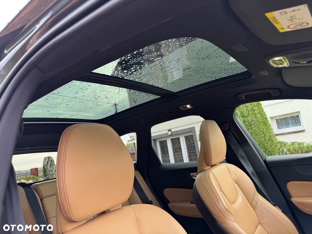 Volvo XC 60 - 21