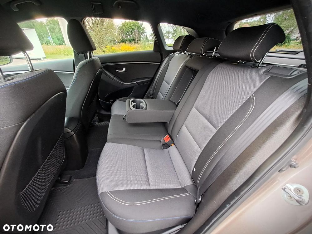 Hyundai i30 blue 1.6 GDI YES Gold - 15