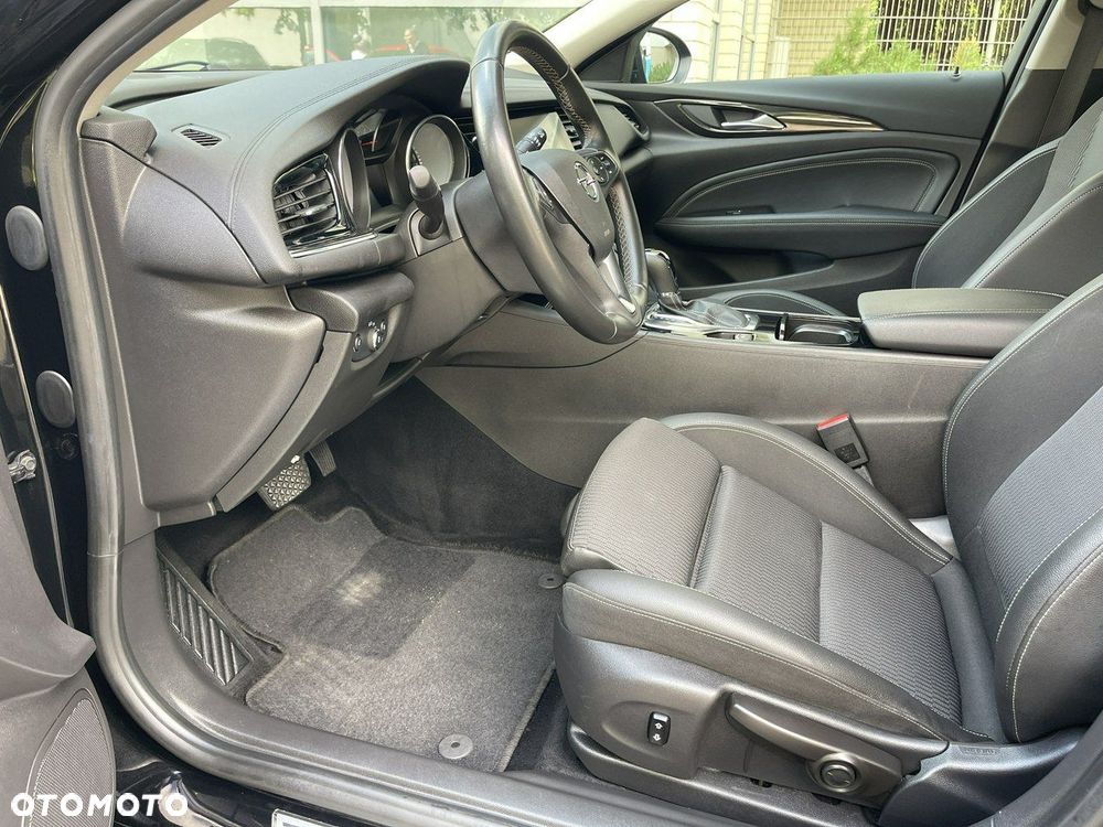Opel Insignia - 22
