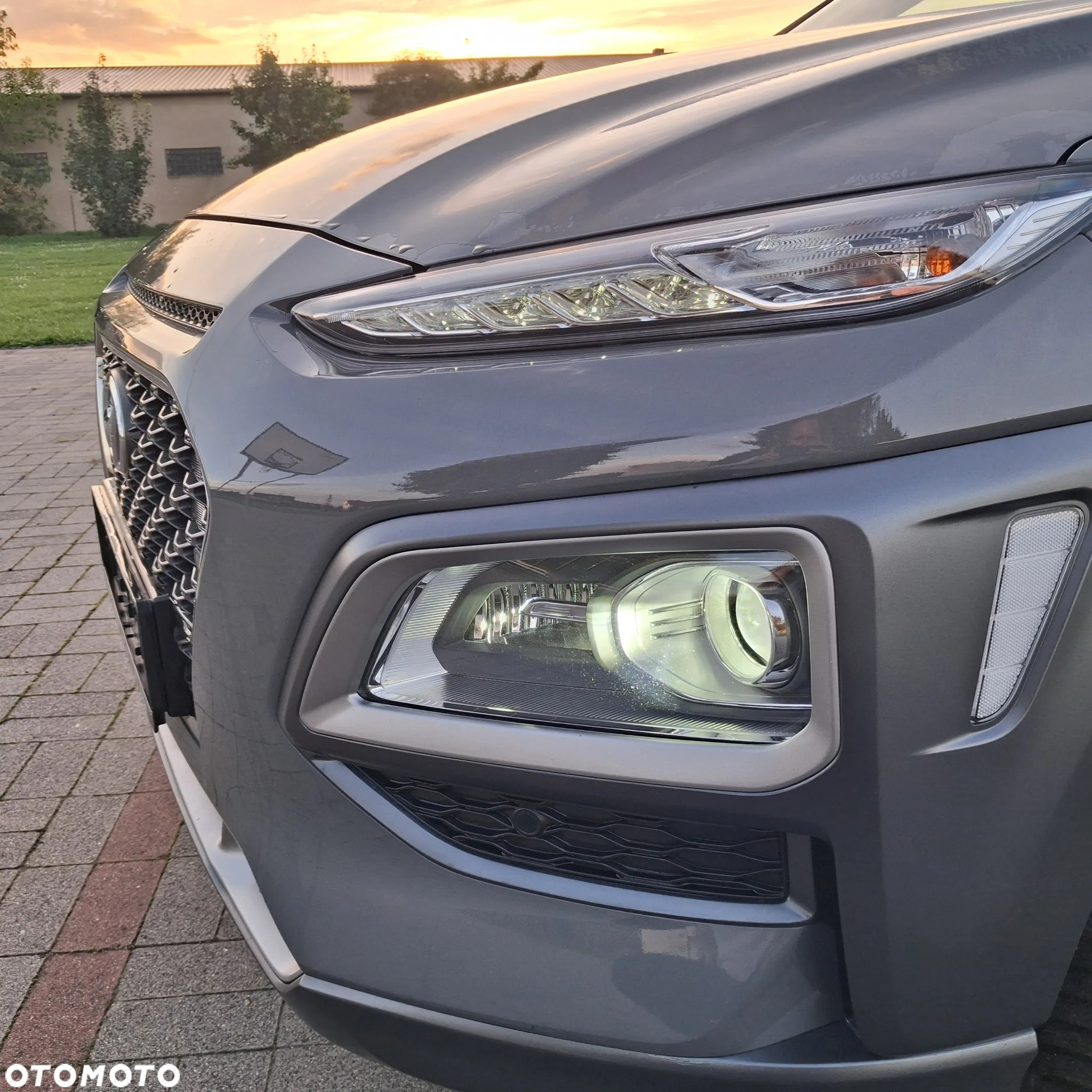 Hyundai Kona 1.6 CRDi DCT 4WD Premium - 9