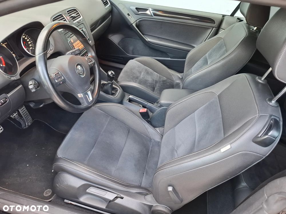 Volkswagen Golf 2.0 TDI DPF Highline - 25