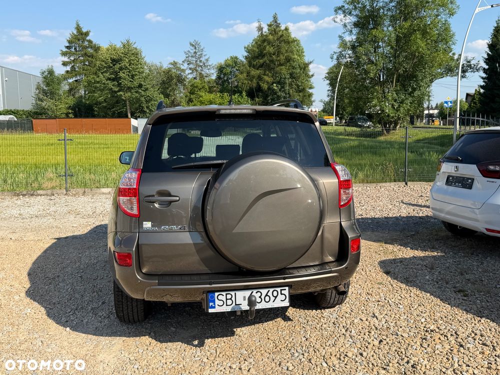 Toyota RAV4 - 12