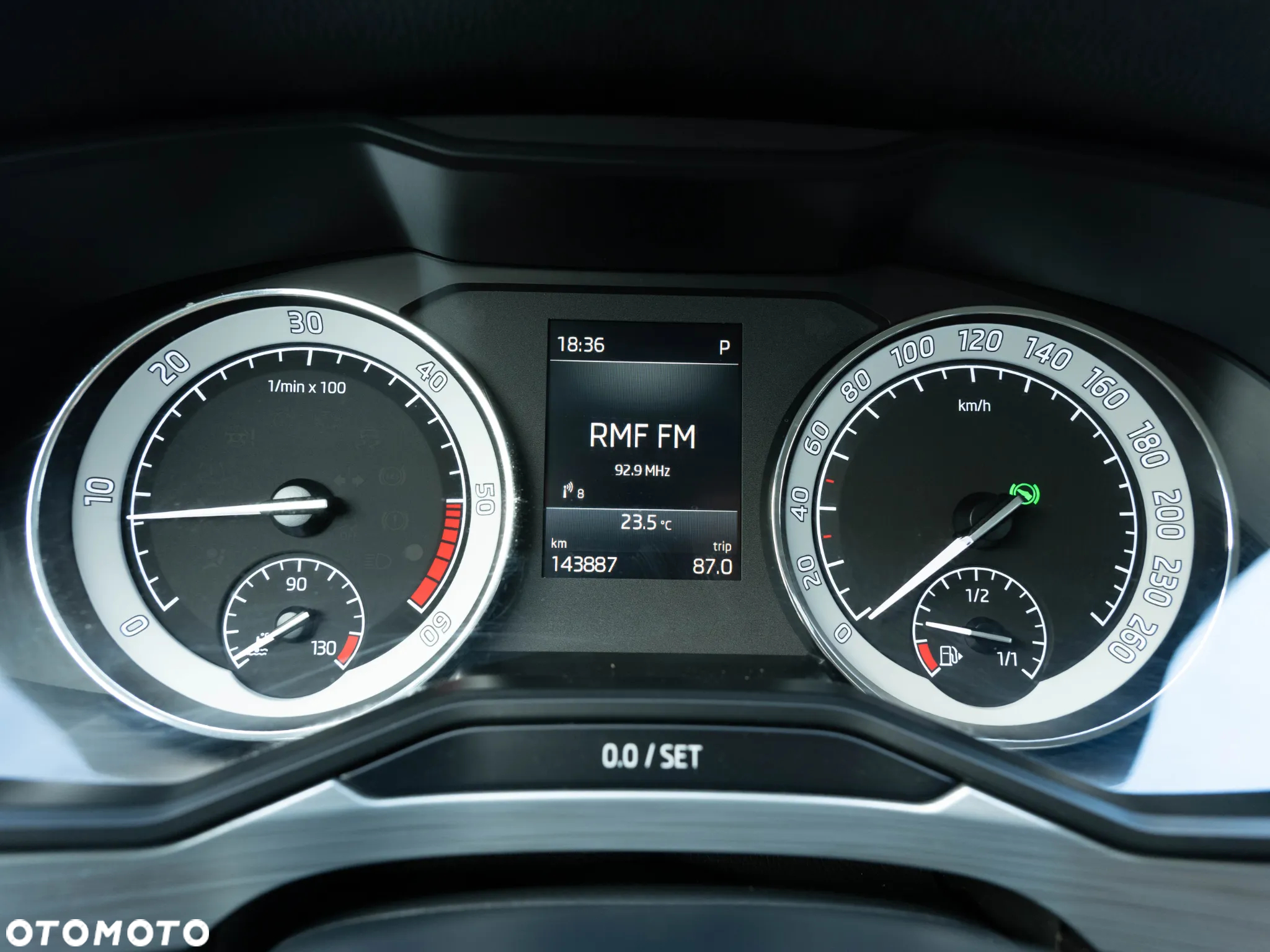 Skoda Superb 2.0 TDI SCR Ambition DSG - 30
