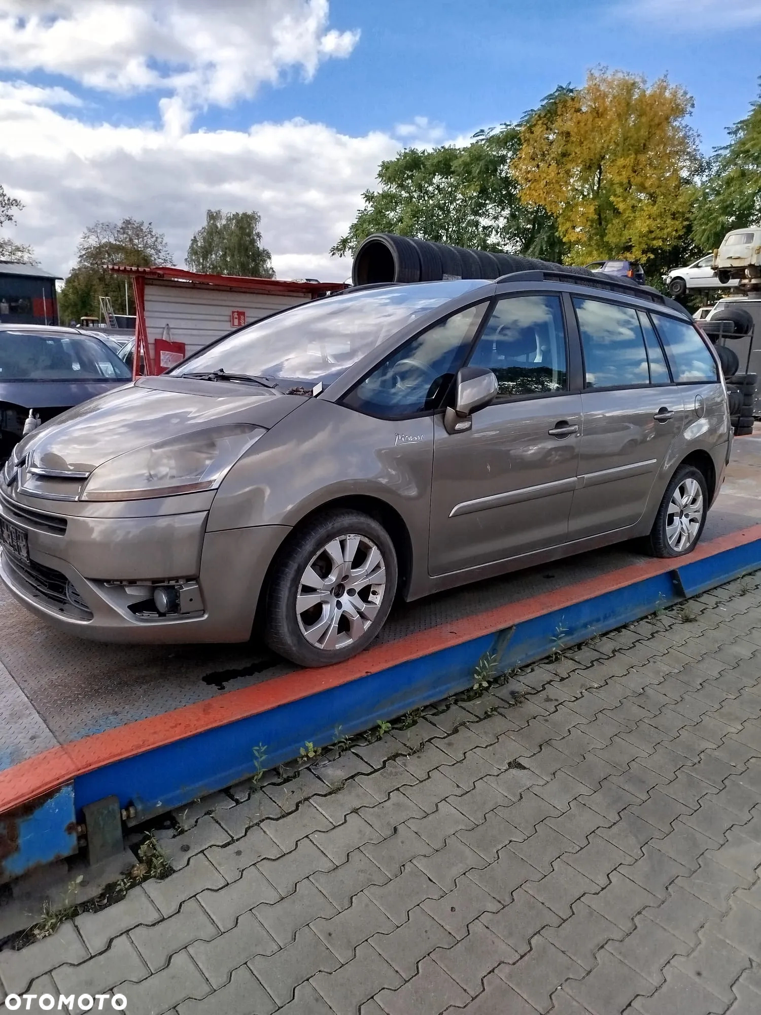 Citroen C4 Picasso na części . - 2