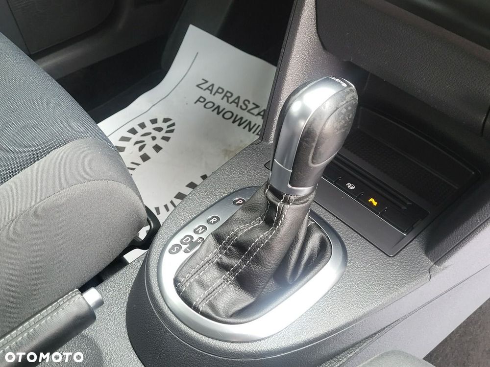 Volkswagen Touran - 17
