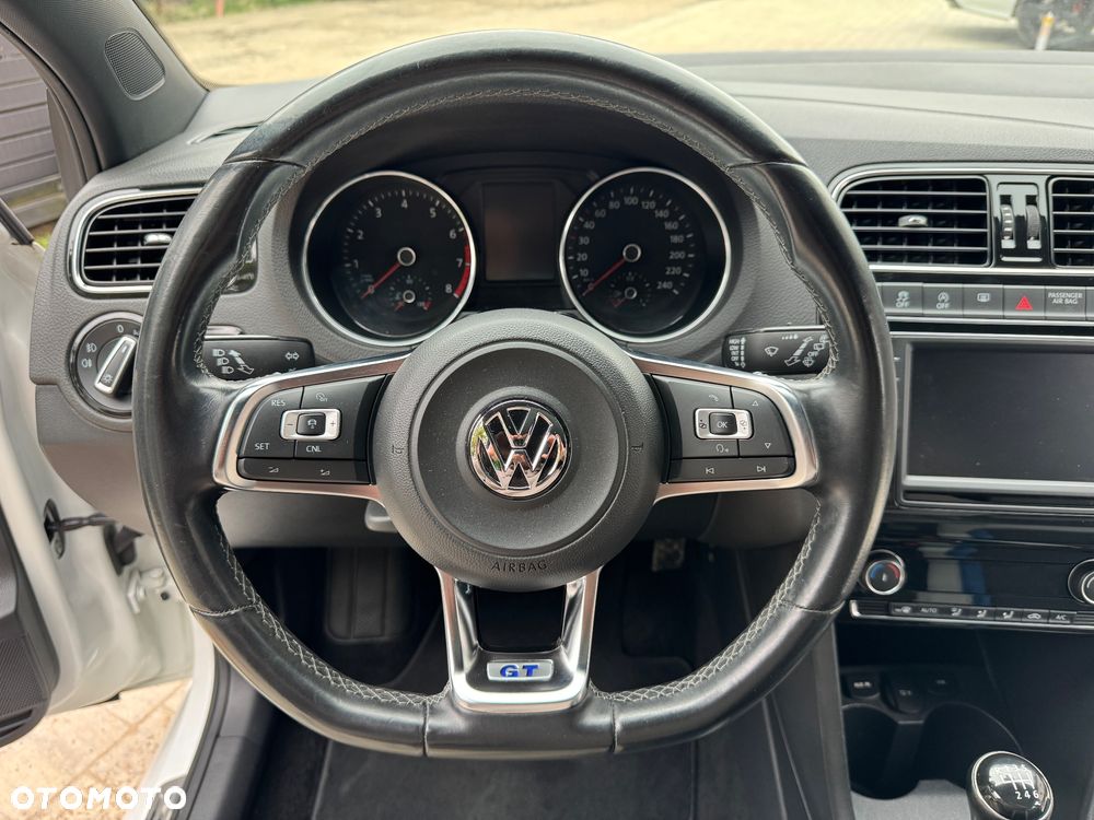 Volkswagen Polo - 21