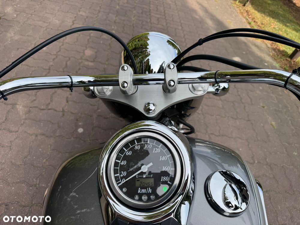 Suzuki VL 800 Volusia - 18