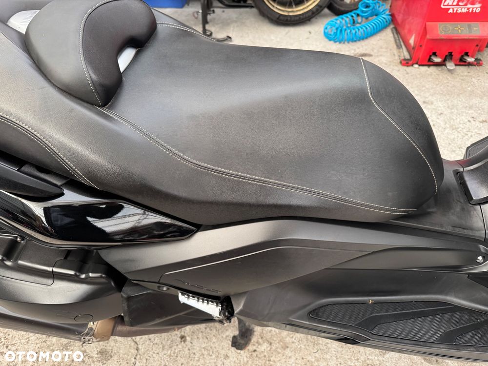 Yamaha X-max - 23