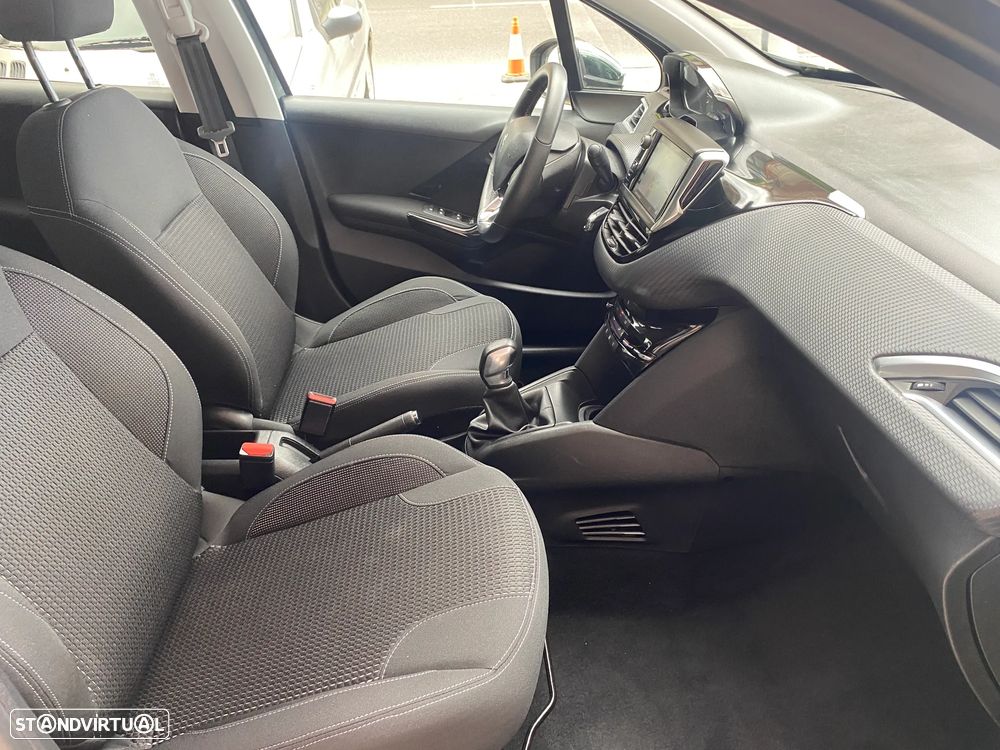 Peugeot 208 PureTech 110 Stop & Start Allure - 28