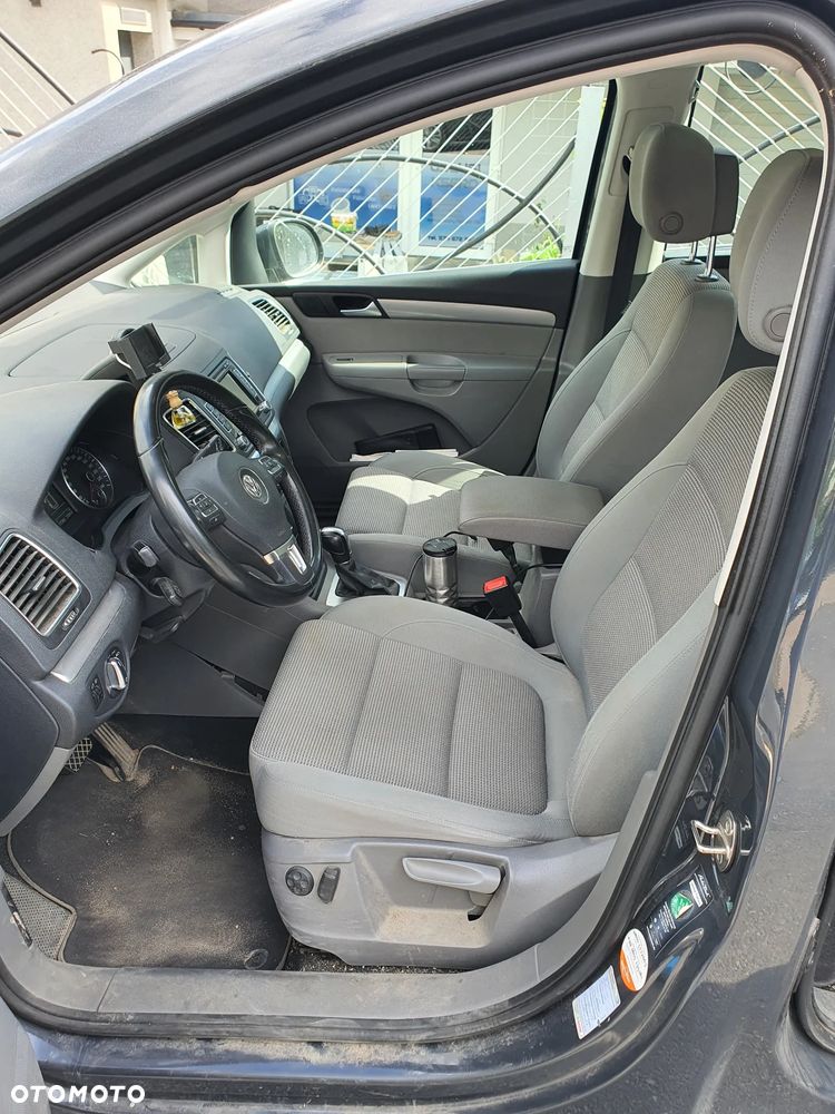 Volkswagen Sharan - 11