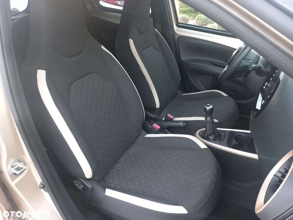 Toyota Aygo X Air Style - 27