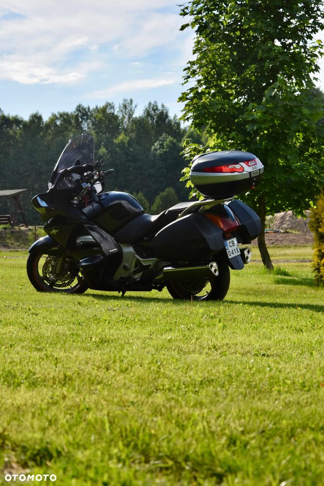Honda ST - 8