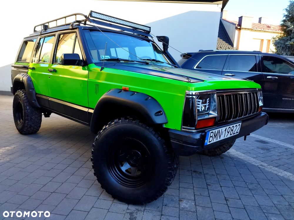 Jeep Cherokee 2.5 Sport - 2